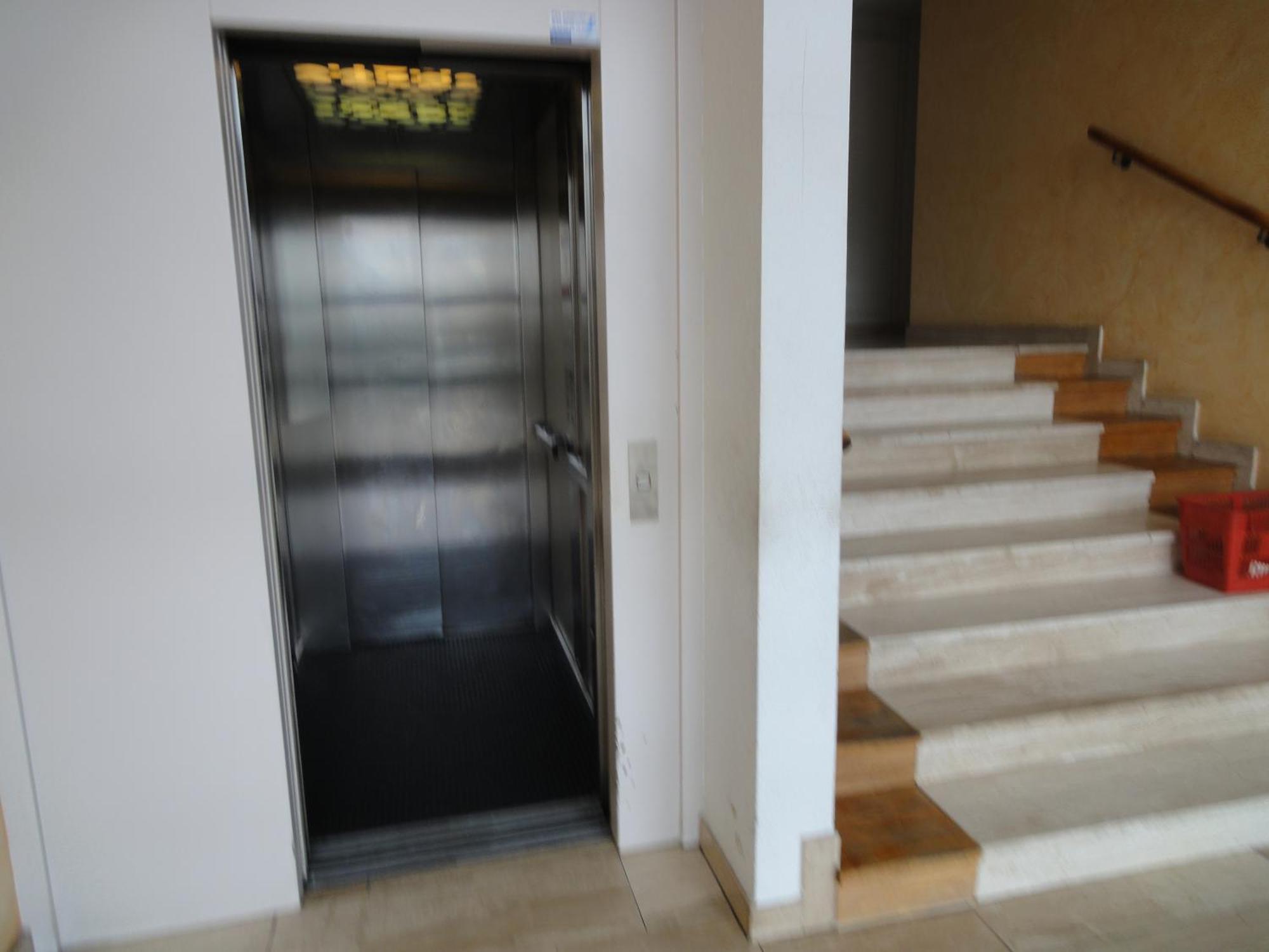 Apartment Square Walliser Pres Zenith